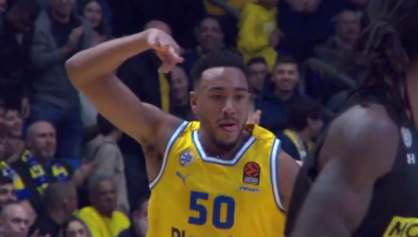 „Maccabi“ pratęsė sutartį su B. Colsonu